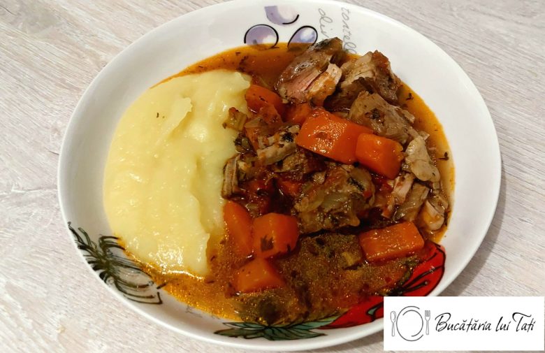 Tocana de porc cu legume